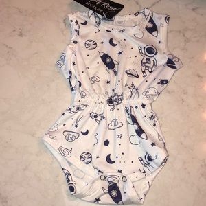 BNWT BABY ROMPER